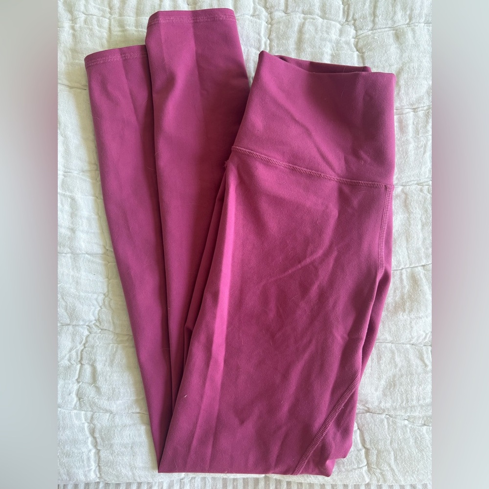 ALO Yoga High-Rise Leggings in Deep Magenta